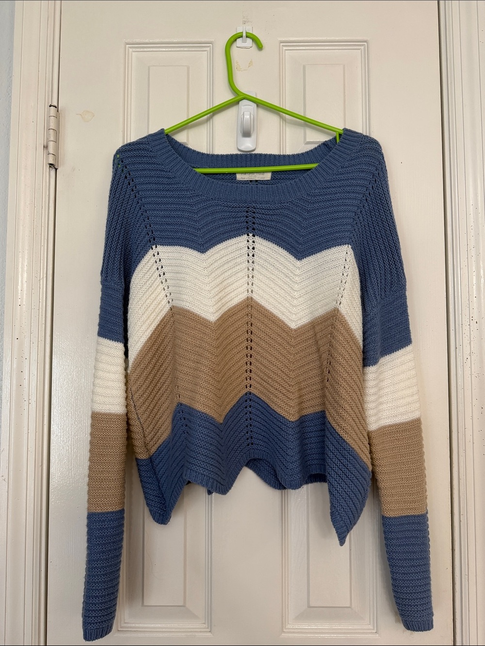 Full Circle Trends Striped Chevron Blue, White & Tan Knit Sweater